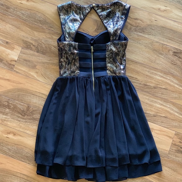 GUESS black and gold short sequin dress - Picture 2 of 4